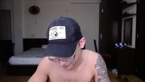 Snapshot of steveoceanbeanhuge chatting on 02.28.25 Alex   online show from 02.28.25