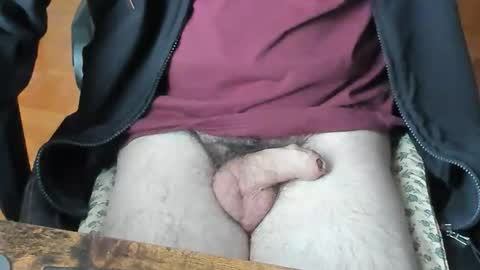 Snapshot of stevex870 chatting on 10.05.25 Steve online show from 10.05.25