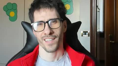 Snapshot of stevex870 chatting on 10.17.25 Steve online show from 10.17.25