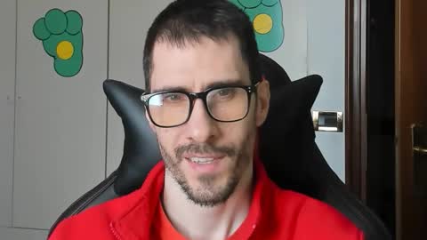 Snapshot of stevex870 chatting on 10.27.25 Steve online show from 10.27.25