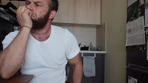 Snapshot of stewart_benzo chatting on 10.13.25 Stewart Barnz online show from 10.13.25