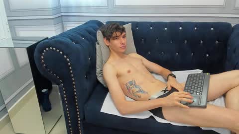 Snapshot of sthefan_salvatore chatting on 03.03.25 STEFAN online show from 03.03.25