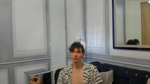 Snapshot of sthefan_salvatore chatting on 03.04.25 STEFAN online show from 03.04.25