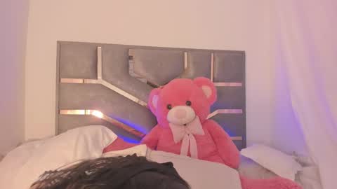 sthepie online show from 10.15.25