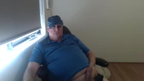 Snapshot of stiffyman55 chatting on 02.21.25 stiffyman55 online show from 02.21.25