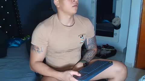Snapshot of stily_santos_ chatting on 09.12.25 stily online show from 09.12.25