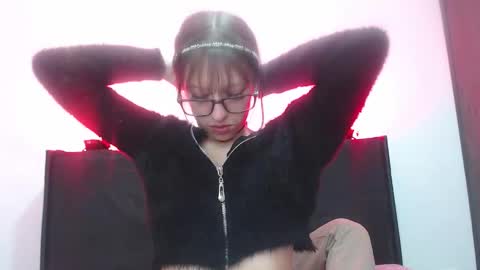 Snapshot of stiven_1_ chatting on 10.21.25 stiven online show from 10.21.25