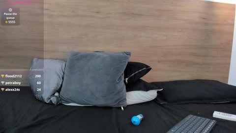 stivenbenet1 online show from 12.18.24