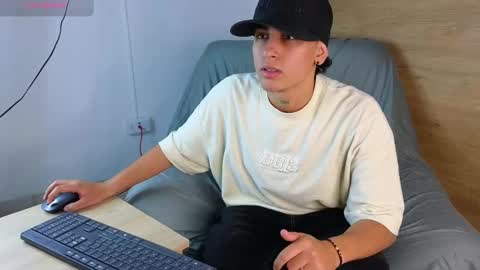 stivenbenet1 online show from 09.20.25