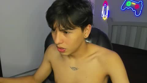 Snapshot of stiwentwink chatting on 10.01.25 Stiwen online show from 10.01.25