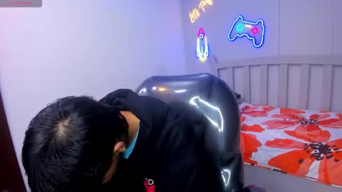 Snapshot of stiwentwink chatting on 10.13.25 Stiwen online show from 10.13.25