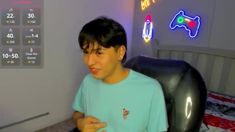 Snapshot of stiwentwink chatting on 10.23.25 Stiwen online show from 10.23.25