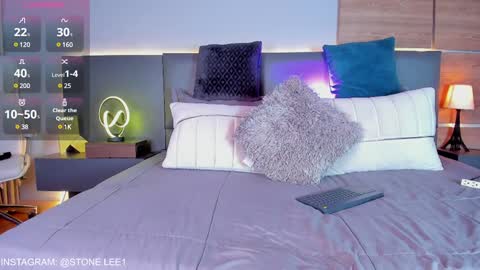 Stone Lee  online show from 12.07.24