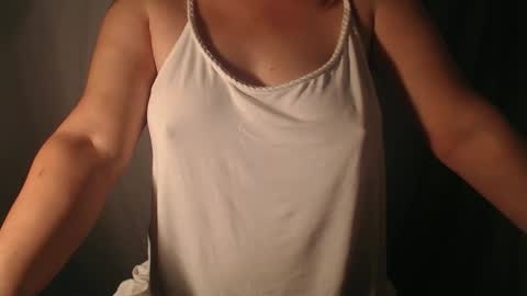 Snapshot of stonenipple chatting on 09.11.25 stonenipple online show from 09.11.25