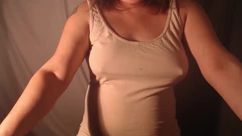 Snapshot of stonenipple chatting on 10.08.25 stonenipple online show from 10.08.25