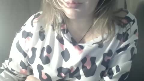 Snapshot of stonenipple chatting on 10.12.25 stonenipple online show from 10.12.25