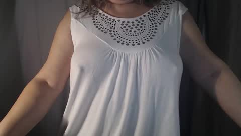 Snapshot of stonenipple chatting on 10.13.25 stonenipple online show from 10.13.25