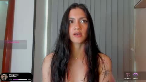 Snapshot of stonned_candy chatting on 02.11.25 Liz online show from 02.11.25