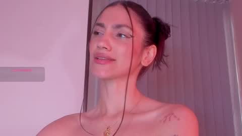 Snapshot of stonned_candy chatting on 03.11.25 Liz online show from 03.11.25