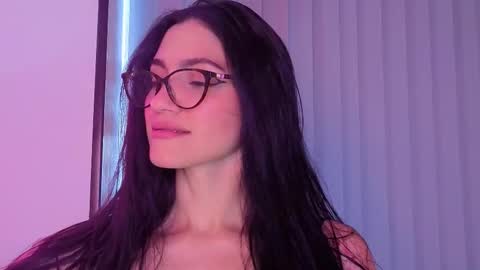 Snapshot of stonned_candy chatting on 09.21.25 Liz online show from 09.21.25