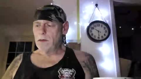 stormynorm14 online show from 12.24.24