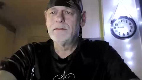 stormynorm14 online show from 01.15.25