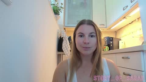 Snapshot of story_of_sarah chatting on 09.21.25 Sarah online show from 09.21.25