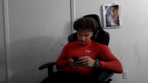 Snapshot of str8dj chatting on 10.29.25 Dj online show from 10.29.25