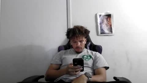 Snapshot of str8dj chatting on 10.31.25 Dj online show from 10.31.25