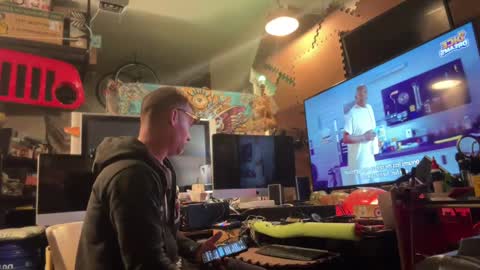 Str8 online show from 01.23.25
