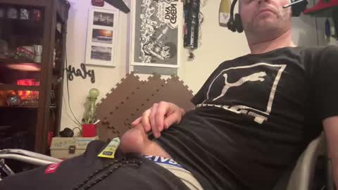 Str8 online show from 02.14.25