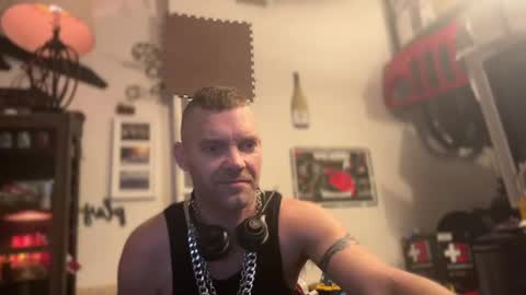 Str8 online show from 02.20.25