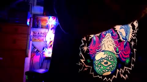 Str8 online show from 12.17.25