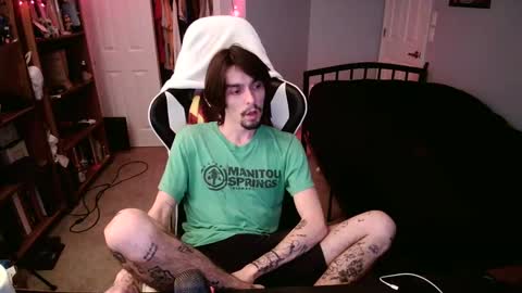 str8whiteboy21 online show from 12.23.24