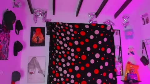 straight_baby online show from 04.24.26