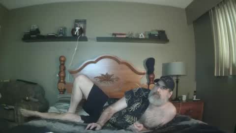 Straightbear4you online show from 02.20.25