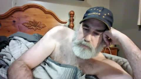 Straightbear4you online show from 11.08.25