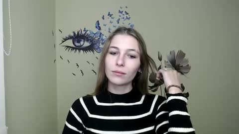 Snapshot of stranger_giirl chatting on 12.12.24 Amalia online show from 12.12.24