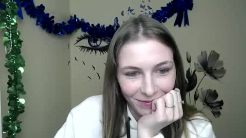 Snapshot of stranger_giirl chatting on 02.05.25 Amalia online show from 02.05.25