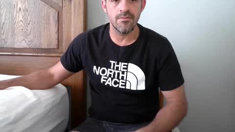 Snapshot of strangeratnight87 chatting on 09.18.25 strangeratnight87 online show from 09.18.25