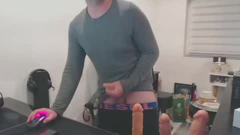 Snapshot of straponloverboy chatting on 12.28.24 ImYours online show from 12.28.24