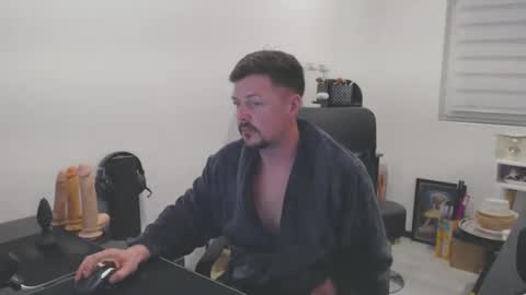 Snapshot of straponloverboy chatting on 02.13.25 ImYours online show from 02.13.25