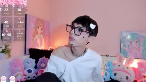 strawberry_kitty_ online show from 02.08.26