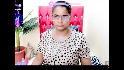 strawberry_lipz online show from 10.27.25