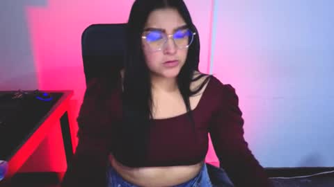 strawlux online show from 02.27.26