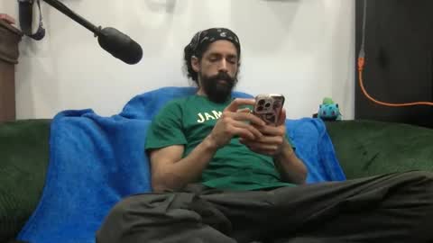 Snapshot of stringin69 chatting on 04.27.26 stringin69 online show from 04.27.26