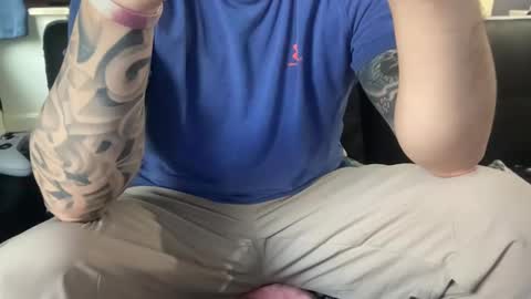 Snapshot of stroking33again chatting on 02.04.25 stroking33again online show from 02.04.25