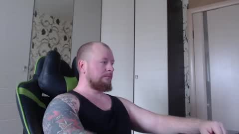 Snapshot of strongass18 chatting on 04.20.26 Alex online show from 04.20.26