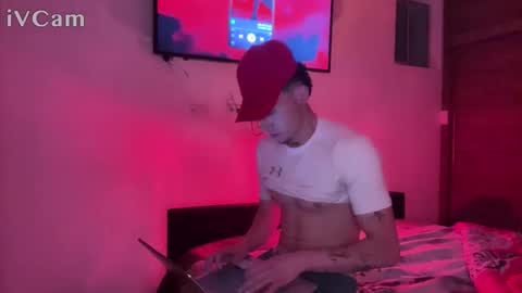 stronghardlatino online show from 09.29.25