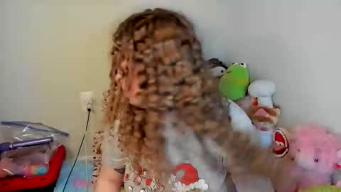 Strwbby online show from 12.04.25